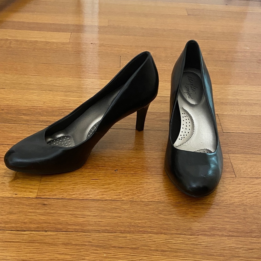 Dexflex Comfort Black Heels